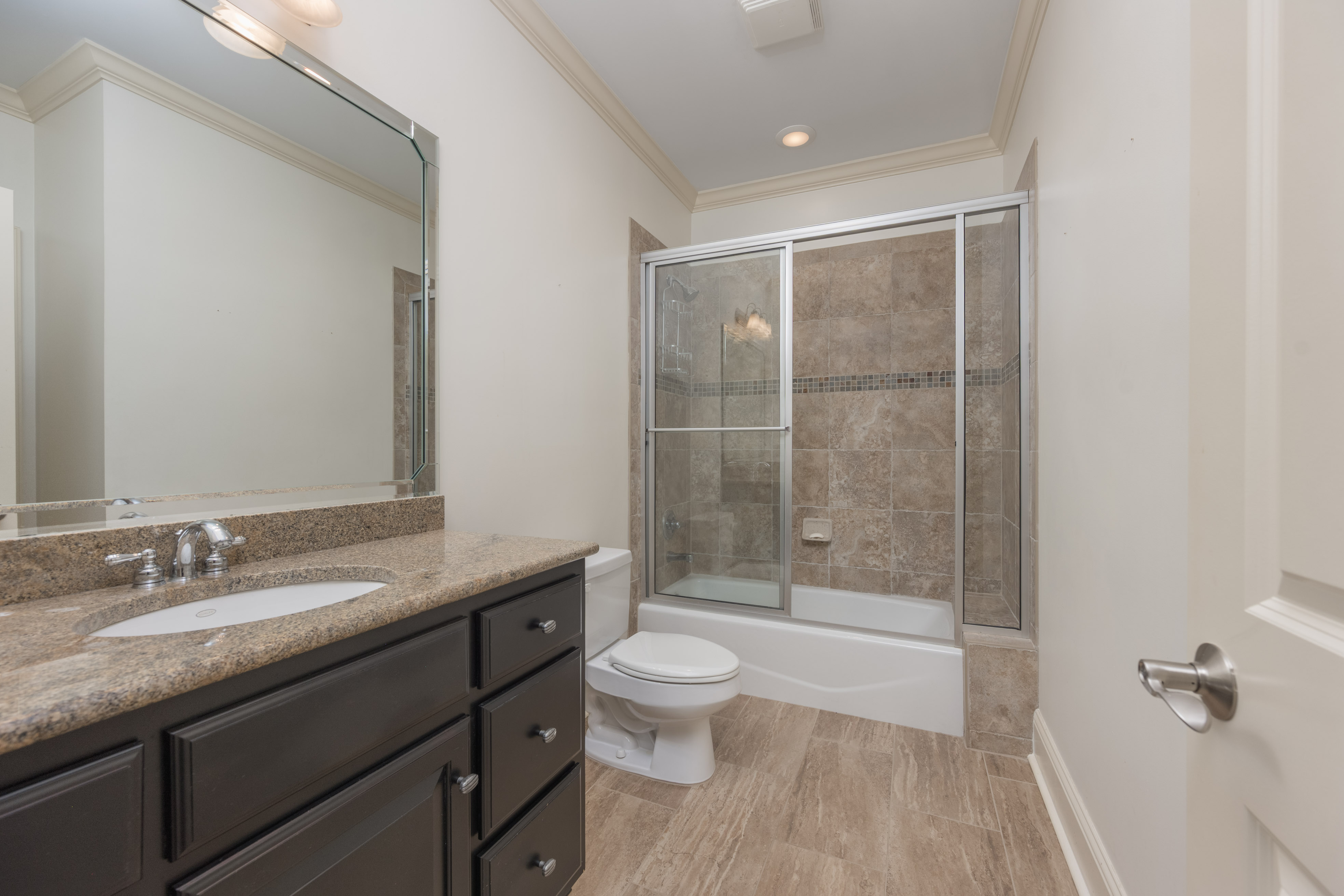 1050 Dejarnet Place image 39